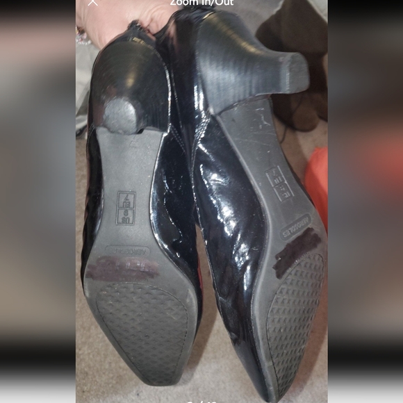 Aerosoles shiny leather black booties 9 zip up kitten heel small defects Read - Picture 7 of 12